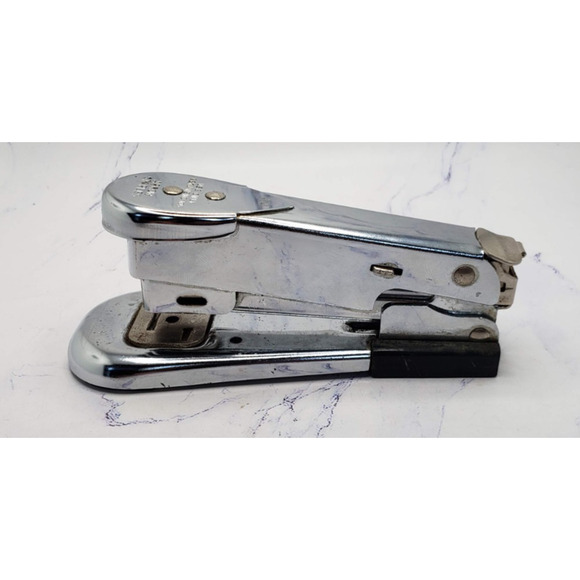 Vintage Arrow No 105 Chrome Metal Handheld Desk Stapler - Picture 1 of 8